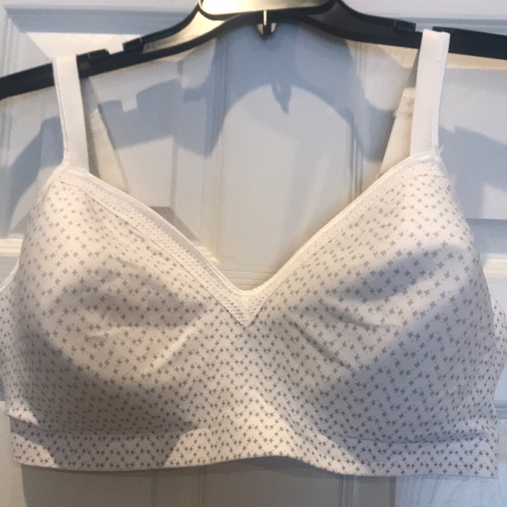 NWOT: Hanes bra 3x no underwire!